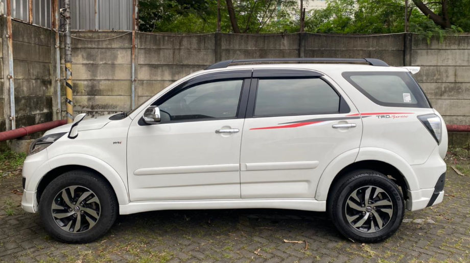 TOYOTA RUSH RUSH 1.5 S MT TRD BENSIN (NEW) MT 2016